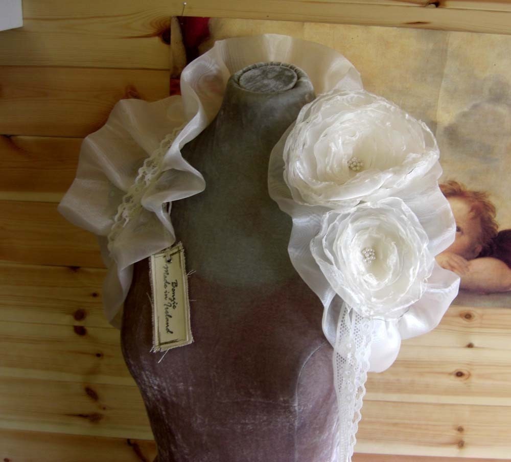 Ethereal Light Baroque Wrap IVORY