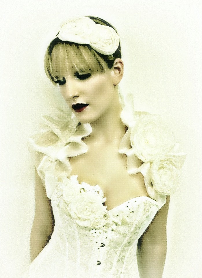 Ethereal Baroque Wrap IVORY