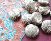 Wriggly Beads  12pc