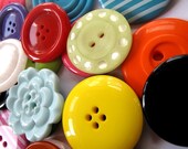 BIG buttons  x100g random
