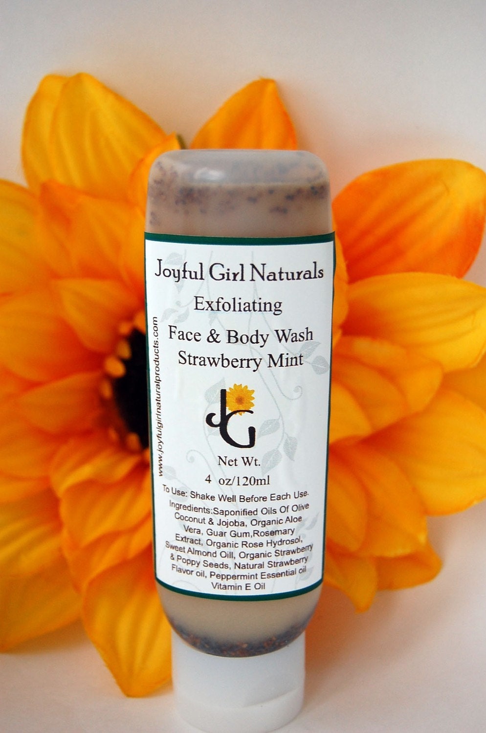 Natural Strawberry Mint Exfoliating Face and Body Wash