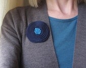 Meadow Flower in Navy - felt brooch