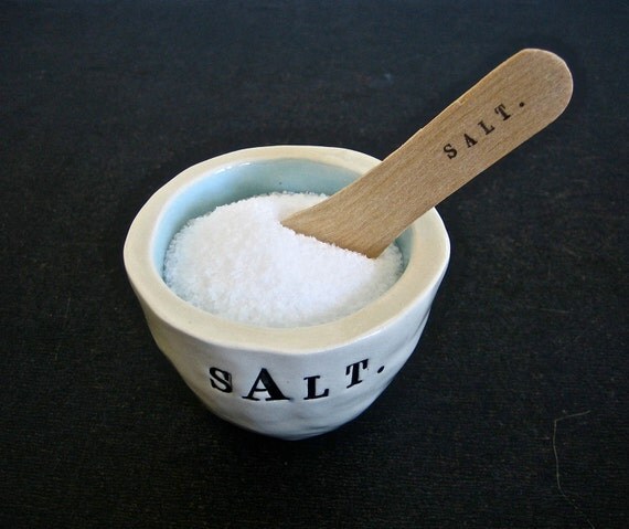 salt bowl (light blue).