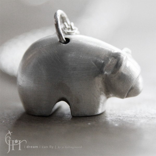 Bear necklace in brushed sterling silver - PRIORITY MAIL
