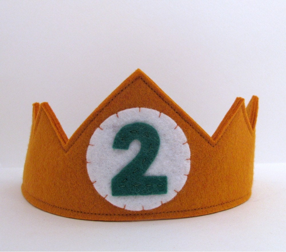 Wool Felt Birthday Crown -- custom made with the number of your choice