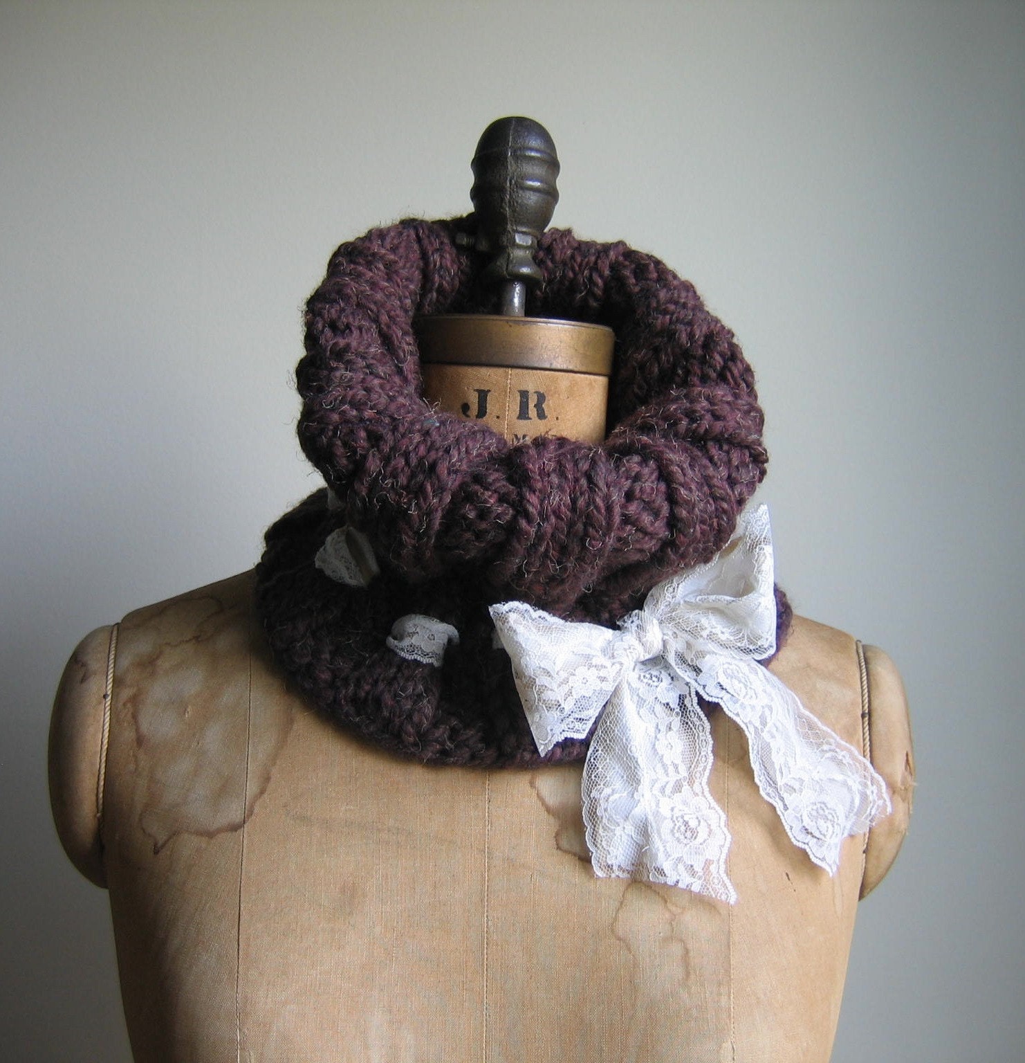 The Chestnut chunky knit cowl. Brown. Cream.