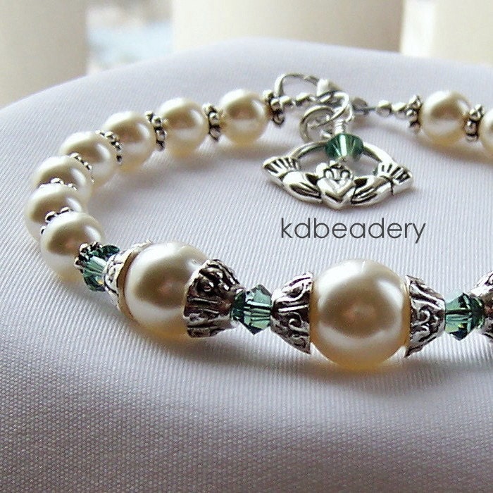Eire. Swarovski Pearl, Crystal Bracelet, Claddagh Charm. Bridal. Irish.