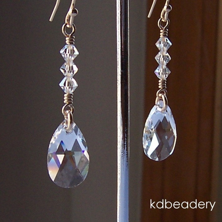 Teardrops. Swarovski Crystal Earrings. 14k Gold Filled. Bridal. Sparkling.
