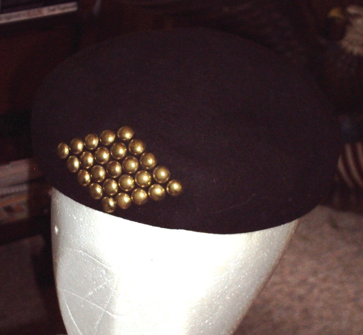 Neumann-Endler Fairfields Felt Beret Vintage 1950's Chocolate Brown Hat Brass Studded Buttons