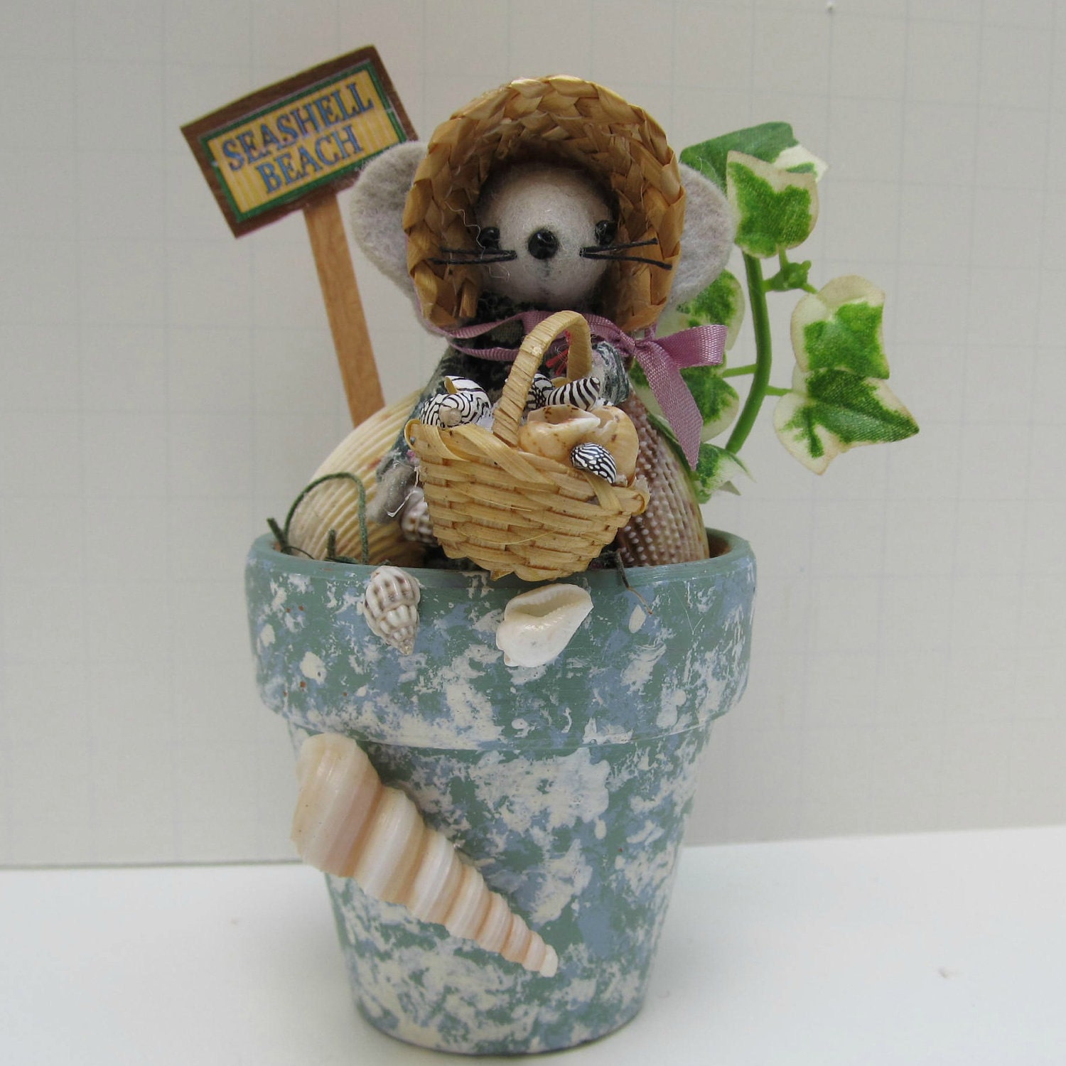 Seashell Beach Felt Mouse in Terra Cotta Pot handmade by Warmth