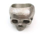 the skull ring