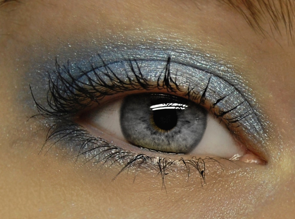 Pale Blue Eyeshadow - GLACIAL Mineral Eye Shadow - Icy Blue Sparkly Mineral Eyeshadow / Eyeliner - Large 10 gram Jar