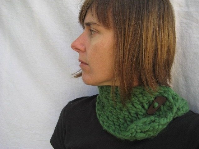 Kiwi and Company's Chunky Knit Scarflette Pattern PDF - EASY
