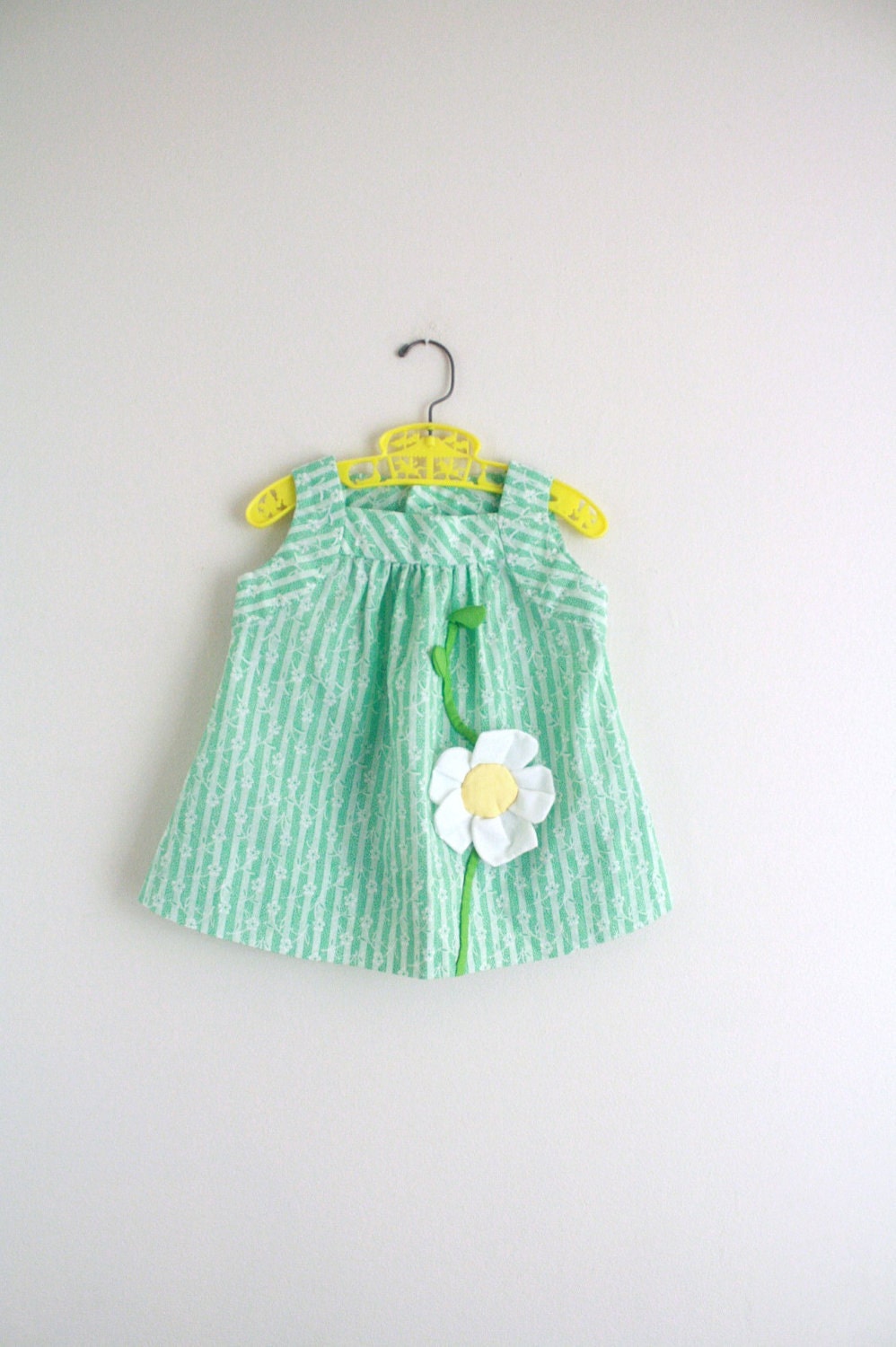 Vintage Green Floral Dress . Pop Up Flower Sundress . 70s Toddler 2T