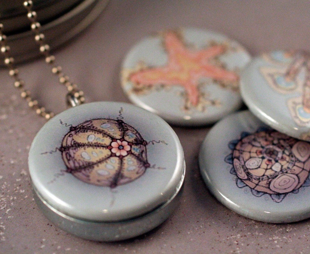 Beachy Beachy Beach (recycled magnetic locket set)
