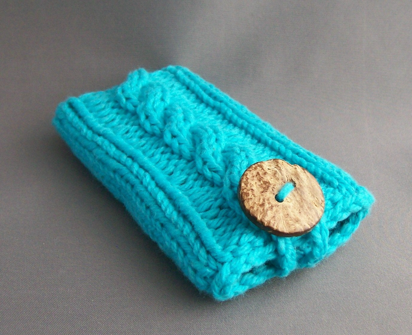 iPhone  4 or 5, iPod Touch Cozy Case Sleeve  Spring/Summer Bright Aqua Blue Coconut Button Crochet Loop Gadget Case Gift under 20