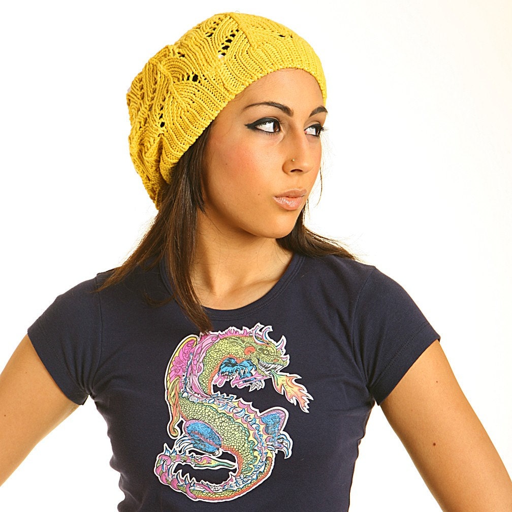 Vintage 1974 Psychedelic Dragon Iron On Transfer Tee Small