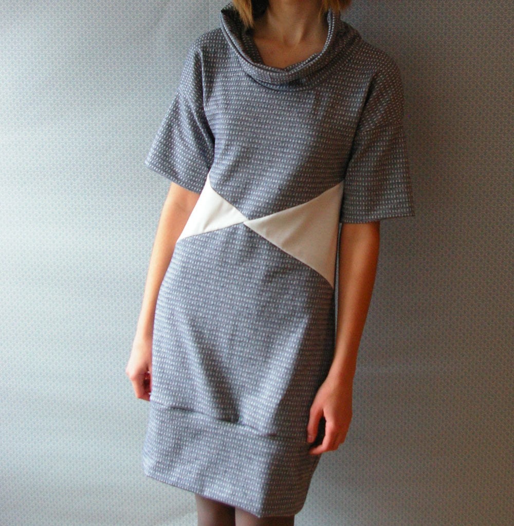 Bermuda Triangles / by Replicca / size Small