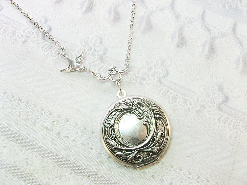 Silver Locket Necklace - SILVER WEDDING Locket - Keepsake Jewelry by BirdzNbeez - Wedding Birthday Bridesmaids Gift