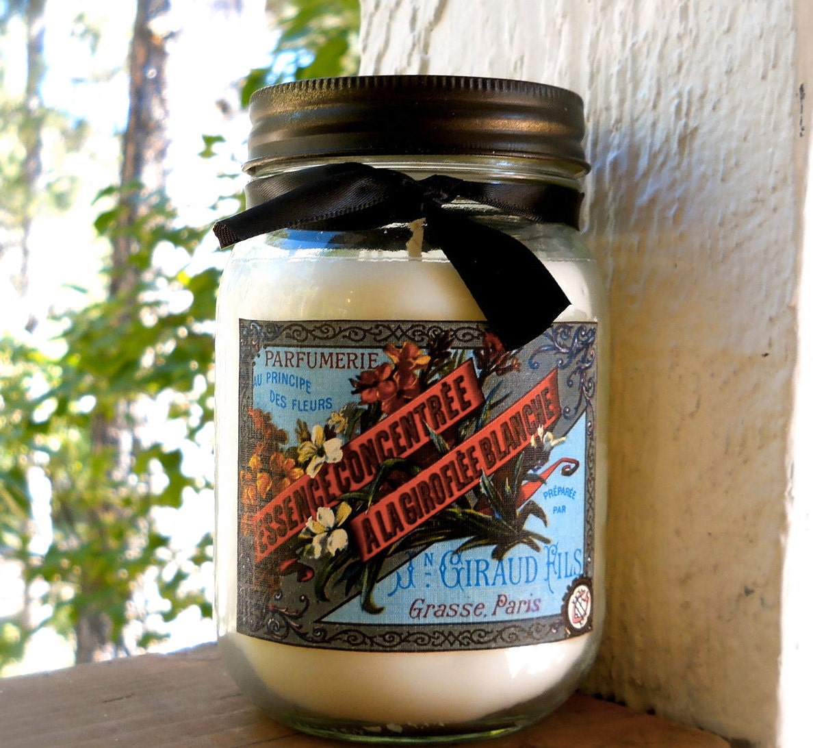 CARNIVAL 16 oz LARGE heavily scented candle pink sugar