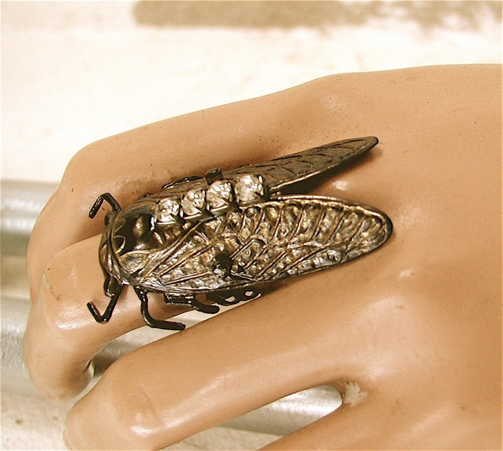 Adjustable Black Cicada Cocktail Ring, statement ring, Cicada Jewelry, gothic jewelry, cicada ring