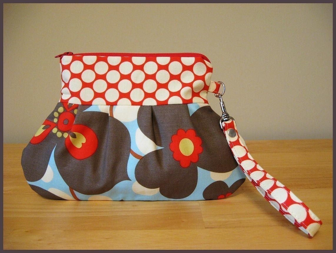 ZIP AND GO Amy Butler Fabric Wristlet