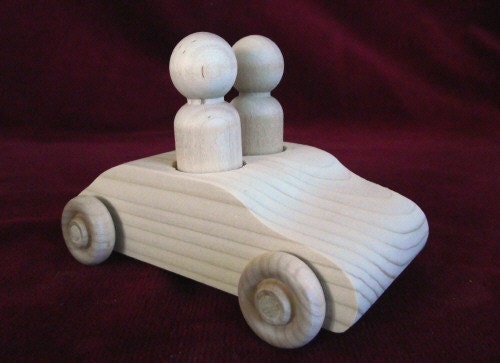 Unfinished Pine 2 Seater Car with 2 Peg Dolls