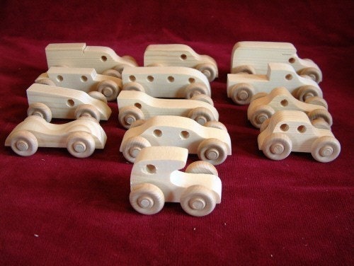 12 Assorted Pine Mini-Vehicles, Unfinished