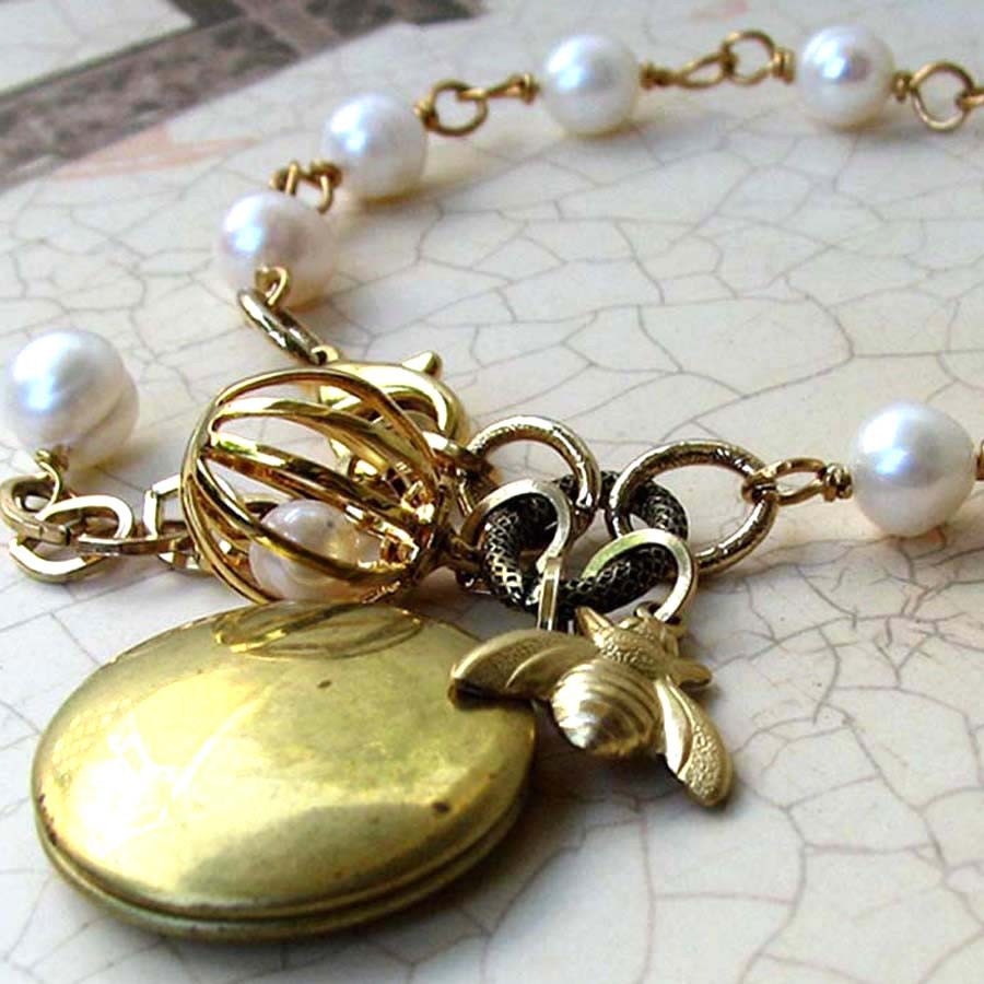 Melisande Bijoux Romantique Bumblebee Locket with White Pearl Boho Chic Bracelet