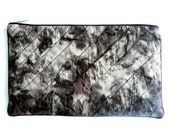 CLUTCH quilted zipper OVERSIZE