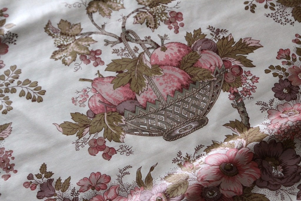 Pretty Vintage Midus Cloth in Pinks