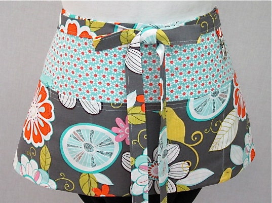 Tweet Birdy Tweet Zipper/Key Clasp Vendor Apron