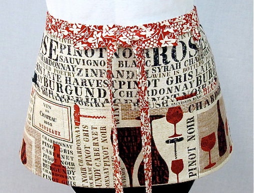 In Wine Is Truth (In Vino Quo Veritus)  Zipper/Key Clasp Vendor Apron