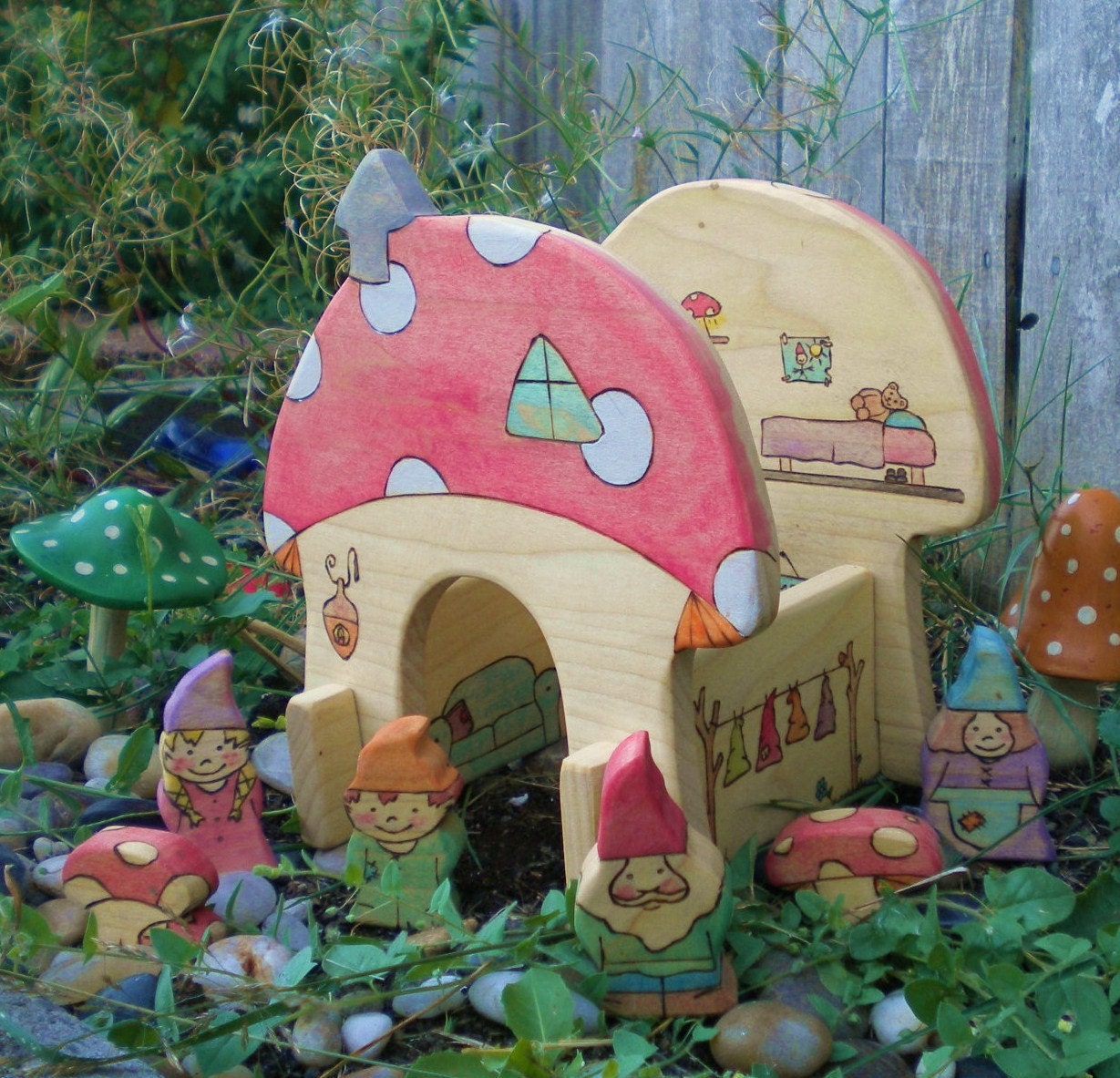 Waldorf Inspired Kids Wooden Mushroom Gnome Home (Interlocking 3-D) with Family
