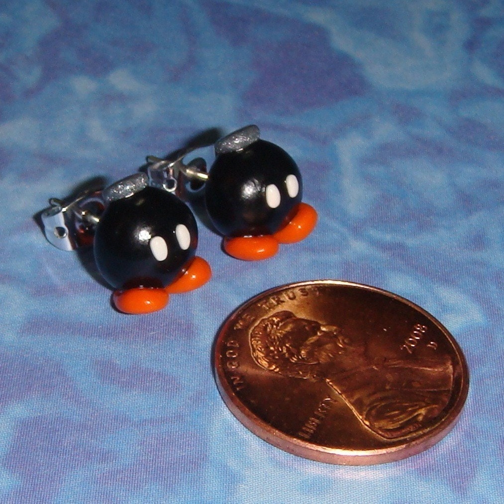 STUD EARRINGS Nintendo Bob-omb OR Bombette