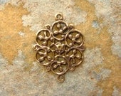 LOW SHIPPING 2 Antique Gold Round Filigree Connectors  -  Trinity Brass