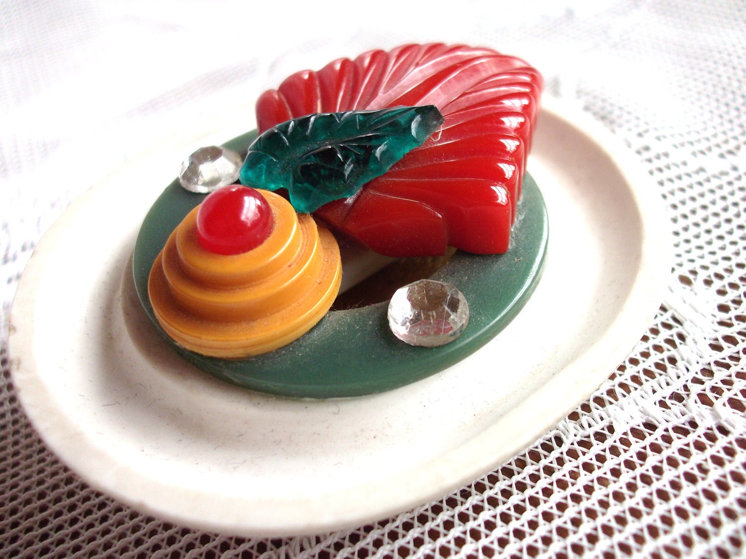 Hand Crafted Bakelite Kitsch Treasure Brooch