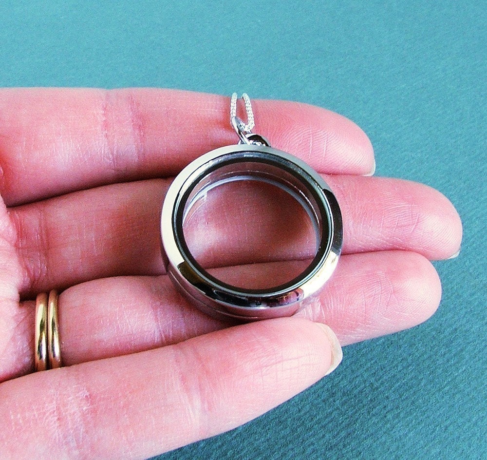 Clear Round Glass Charm Locket - Pieces of You Collection