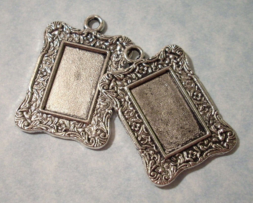 2 Picture Frame Pendants Rectangular Photo Frame