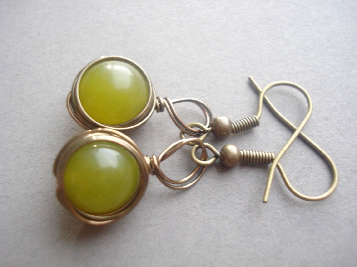 Green Serpentine Stone Wrapped Nest Earrings