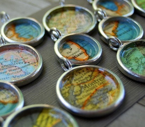 Personalized Vintage Map Necklace - You Pick City
