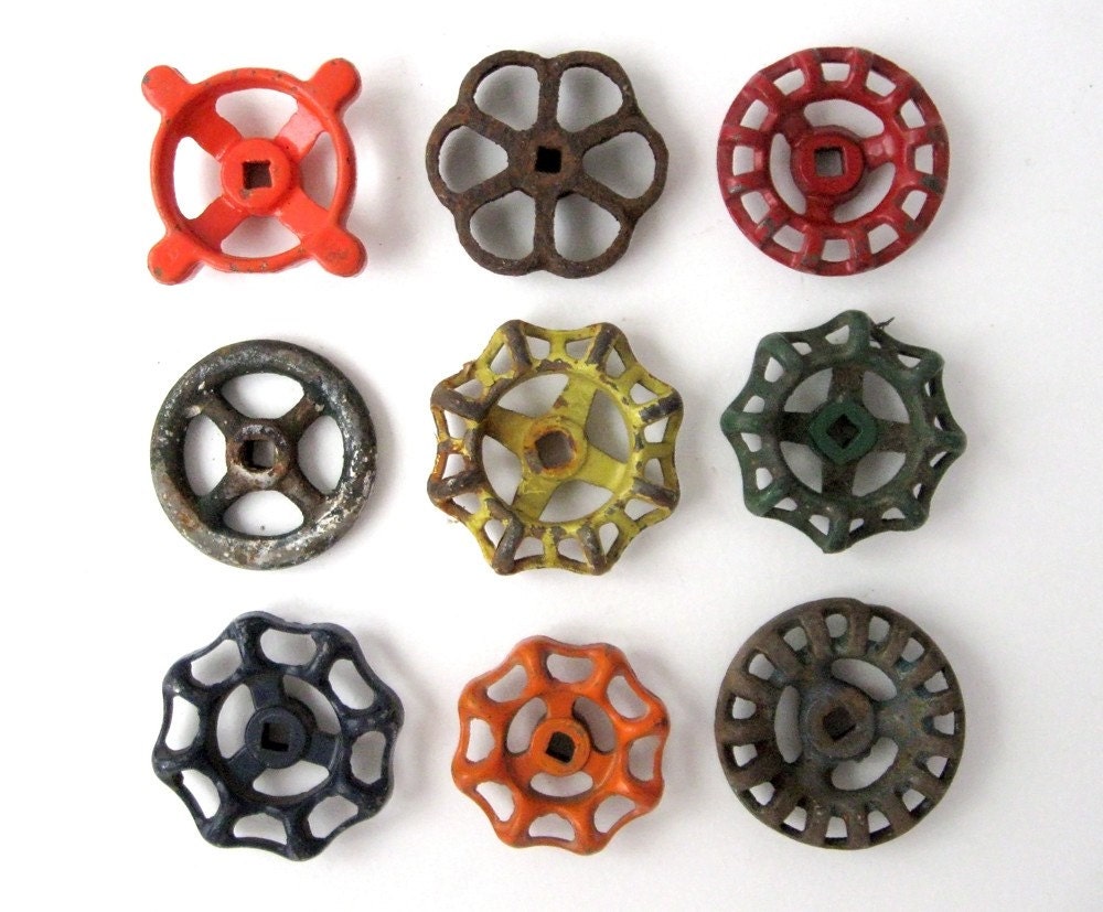 Instant COLLECTION of GARDEN Water Faucet Knobs - Set of 9 Large Knobs