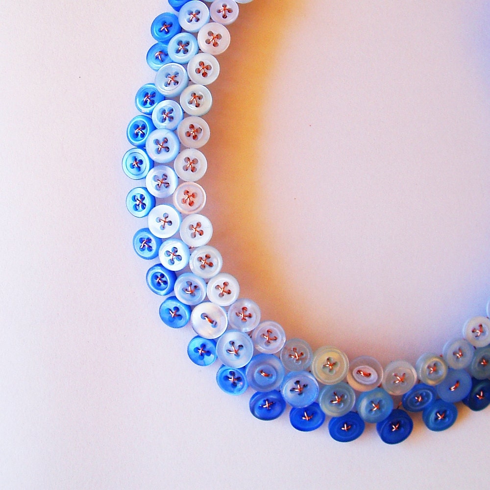 Ombre button necklace in blues - Blue skies from now on