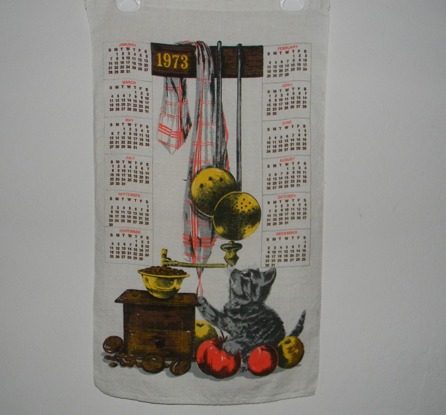 Vintage calendar towel, kitchen towel, dish cloth  in linen 1973