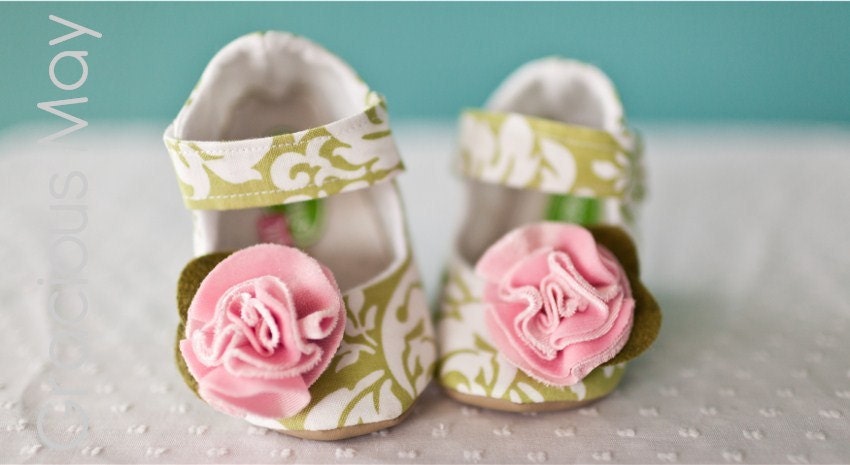 Little Girls Pale Pink on Green Damask  Mary Jane Booties