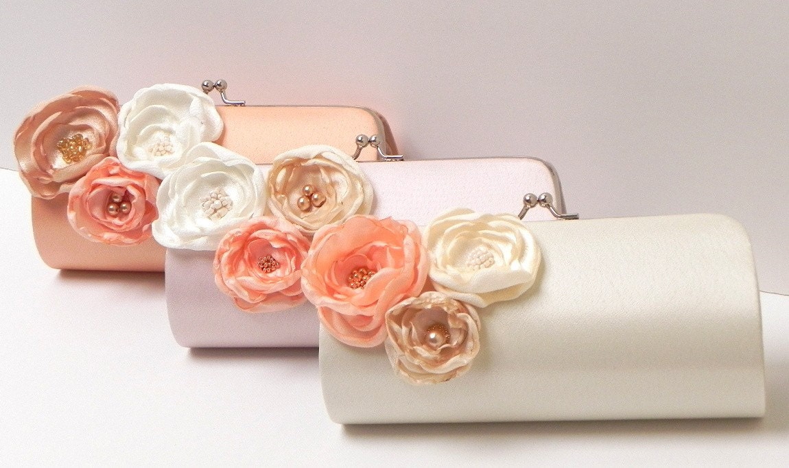 Ivory Bridal Clutch or Pink Peach Bridesmaid Clutch - Kisslock Snap Petite Bouquet Clutch -  Custom Colors - Ivory Pale Pink