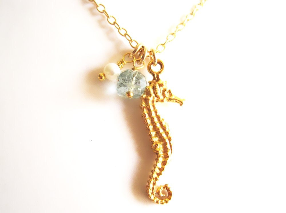 Seahorse necklace - Mo'o Lio Gold