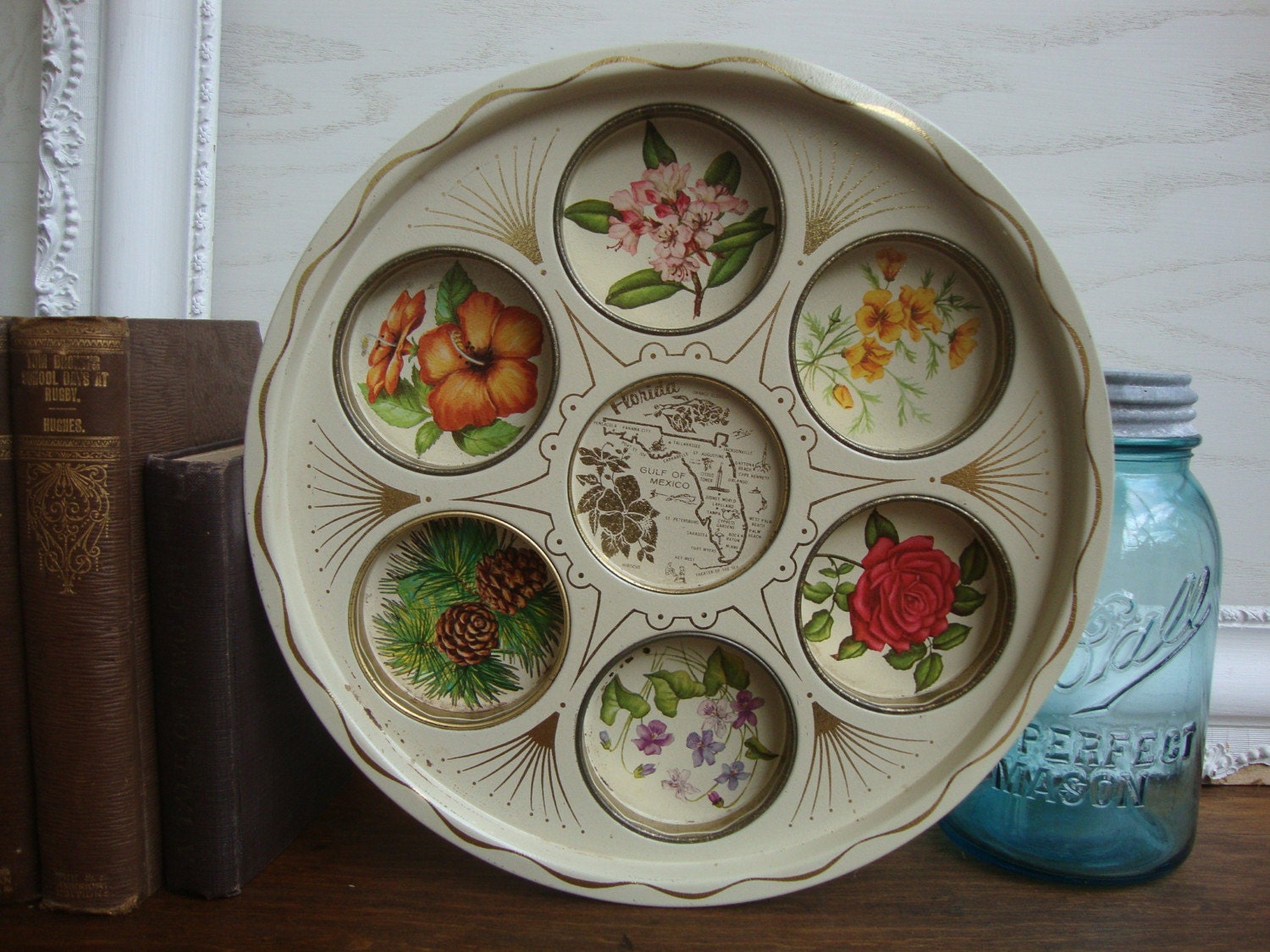 Vintage Florida flower tin tray