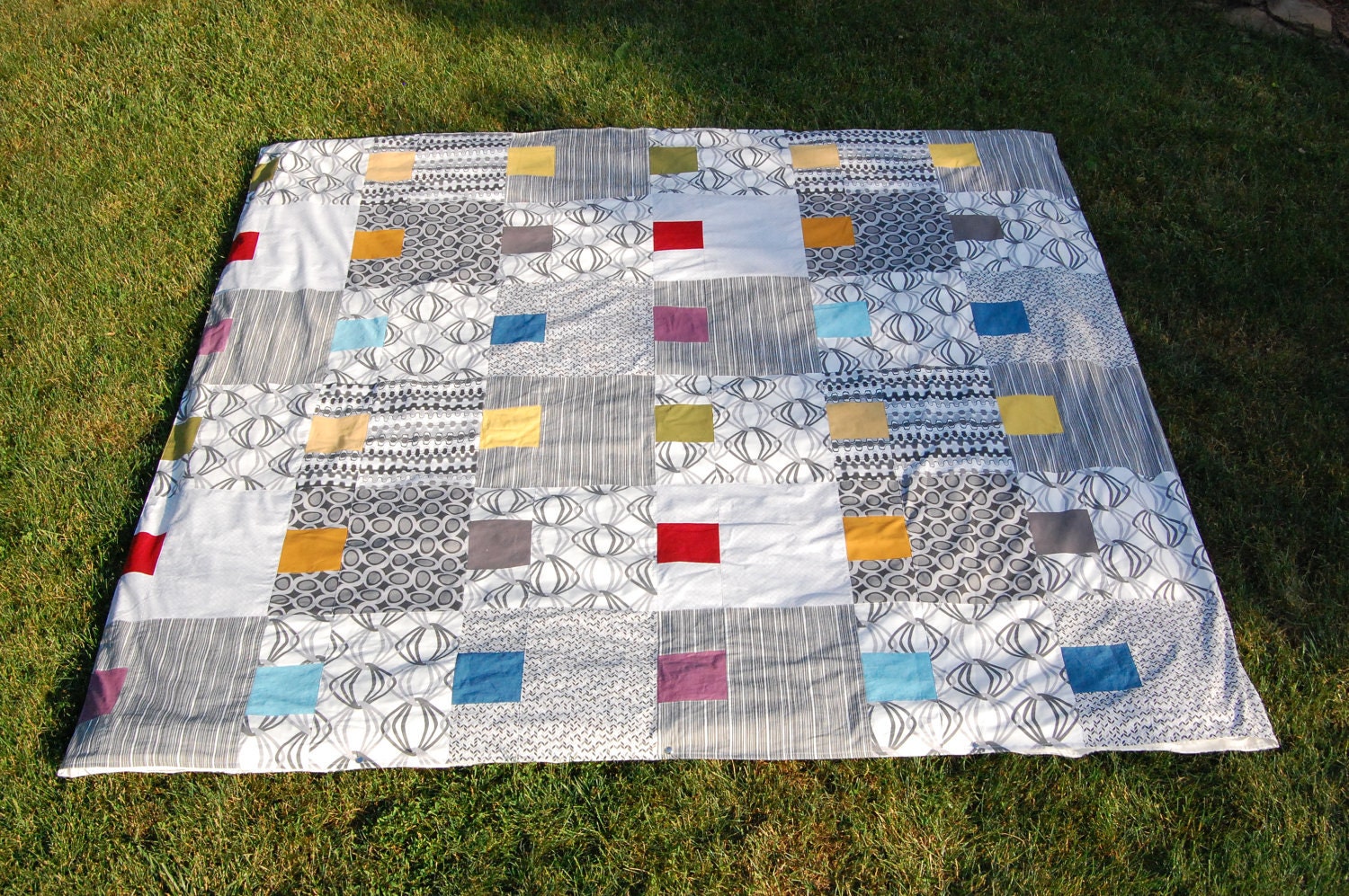 quilt and duvet pattern - Bright Lights, Big City by Daisy Janie
