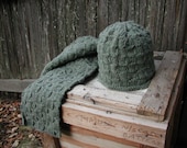 Chunky Checked Hat and Scarf Combo